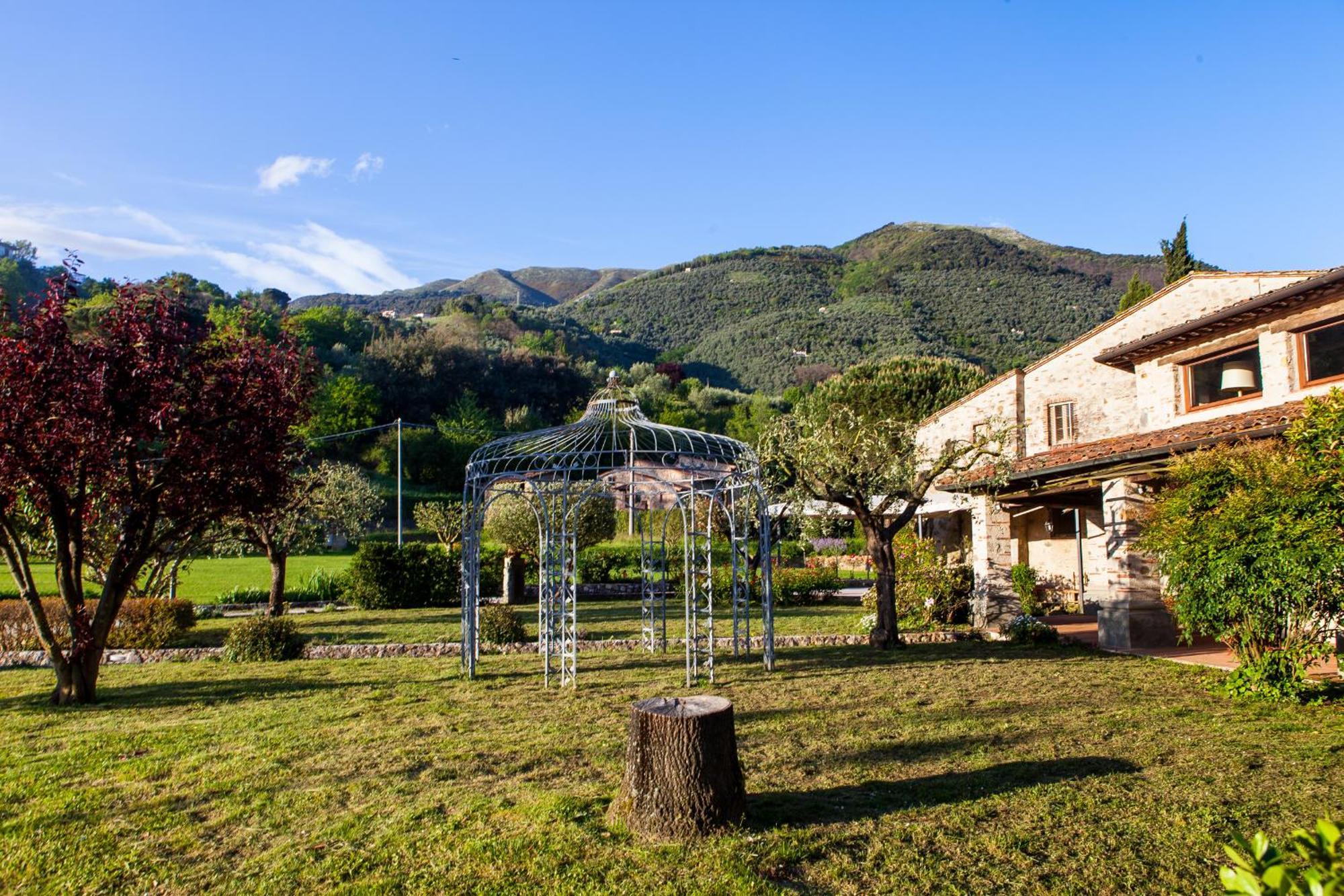 Bernardone Hotel 3*